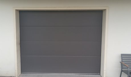porte de garage sectionnelle en aluminium